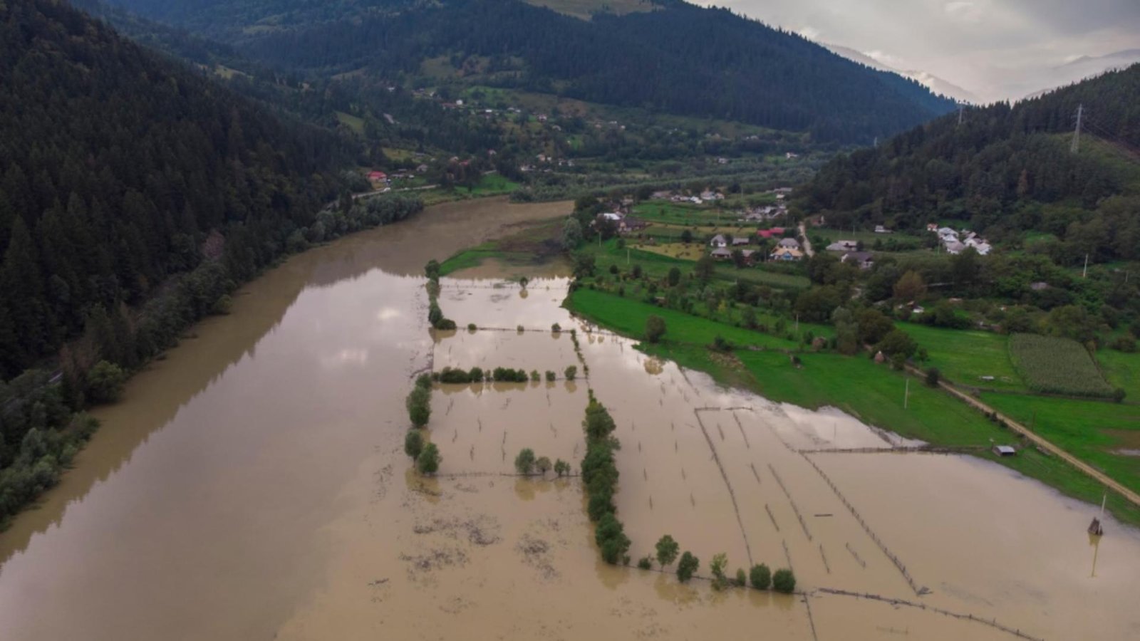 cod galben de inundatii pe raurile din doua judetele pana joi dimineata harta cu zonele vizate de avertizarea hidrologilor 69301cc219bd7
