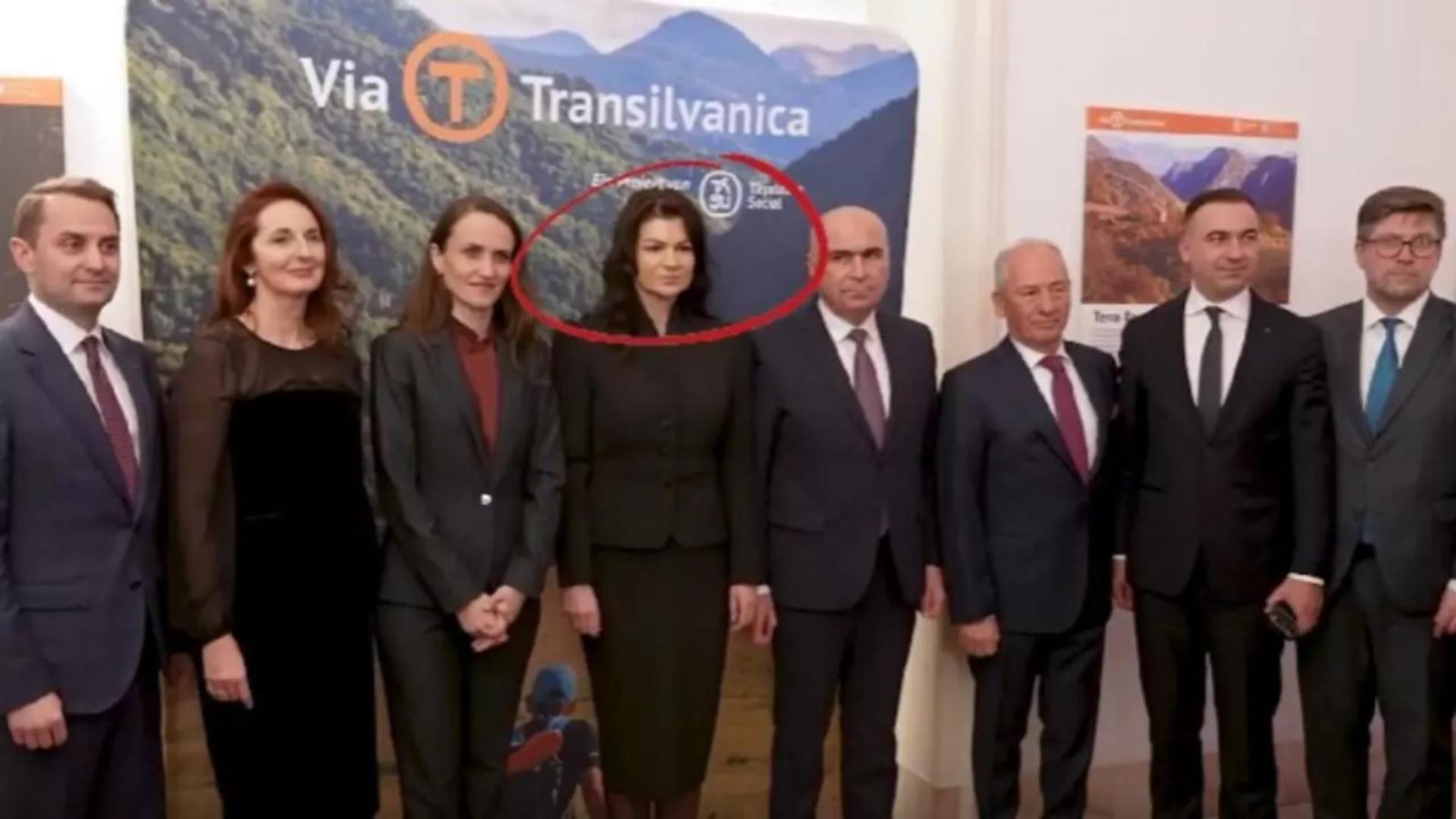 partenera lui ilie bolojan prezenta langa el la viena a devenit sotie cel putin asa spune purtatoarea de cuvant ioana dogioiu 6932043af0bd2